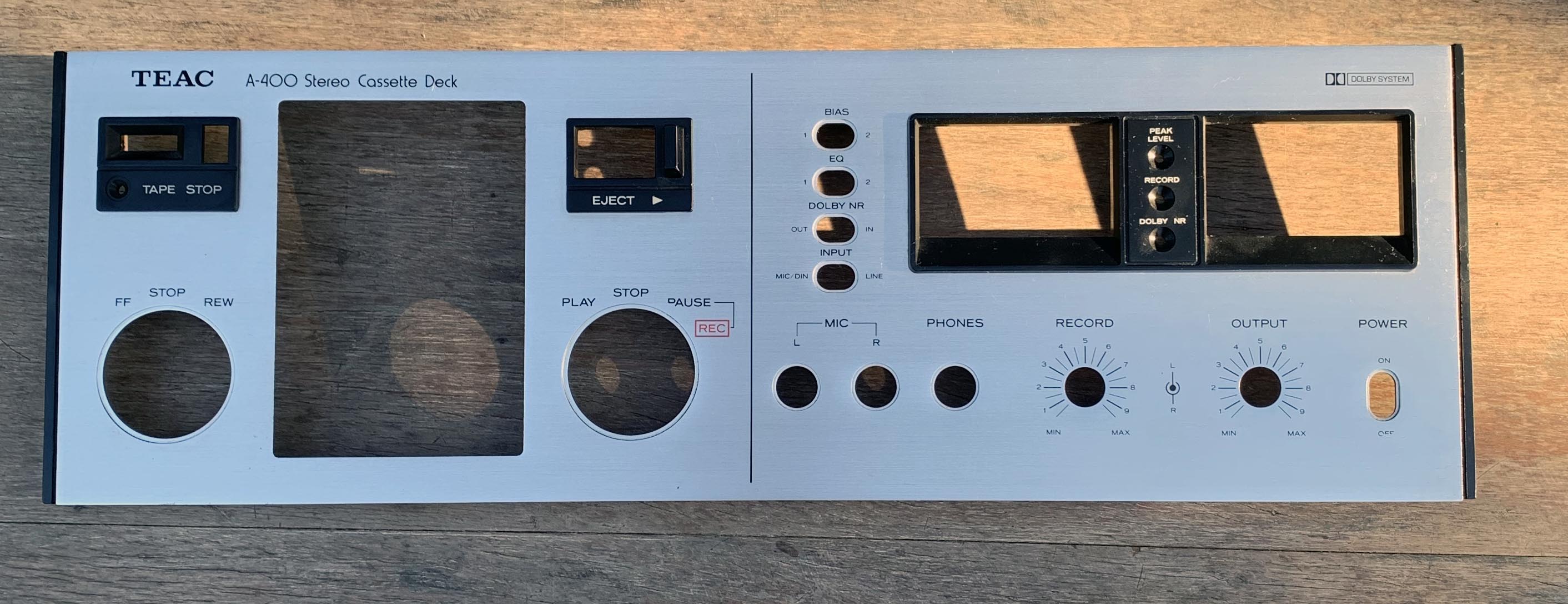 Vendo Frente cassetera TEAC A-400 (Faceplate) para repuestos